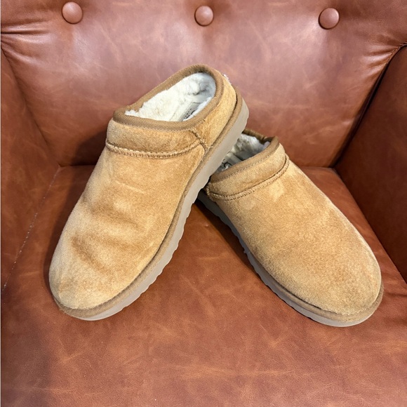 UGG Men's Chestnut Slip-On Loafers